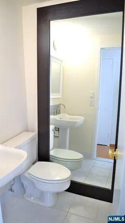 $3,100 | 1077 River, Unit PH6, Edgewater, NJ 07020