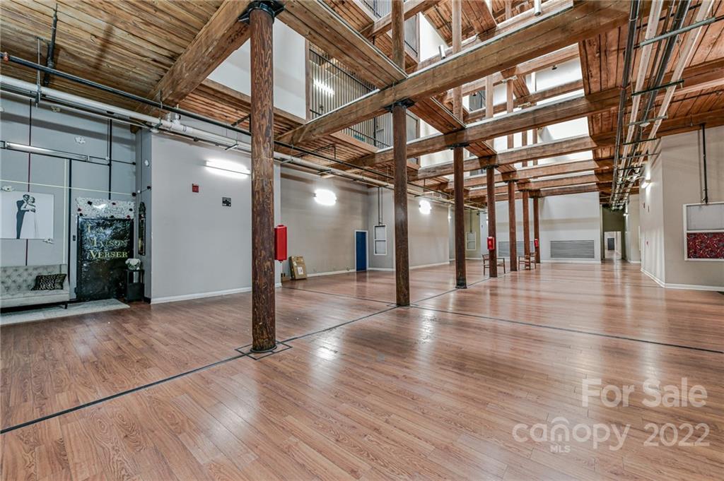 201 South Hoskins Road, Unit 106 Charlotte, NC 28208 - Photo 16 of 18 a view of a building