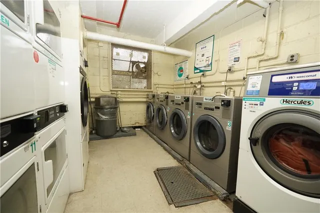 $510,000 | 345 Webster Avenue, Unit 3N | Kensington