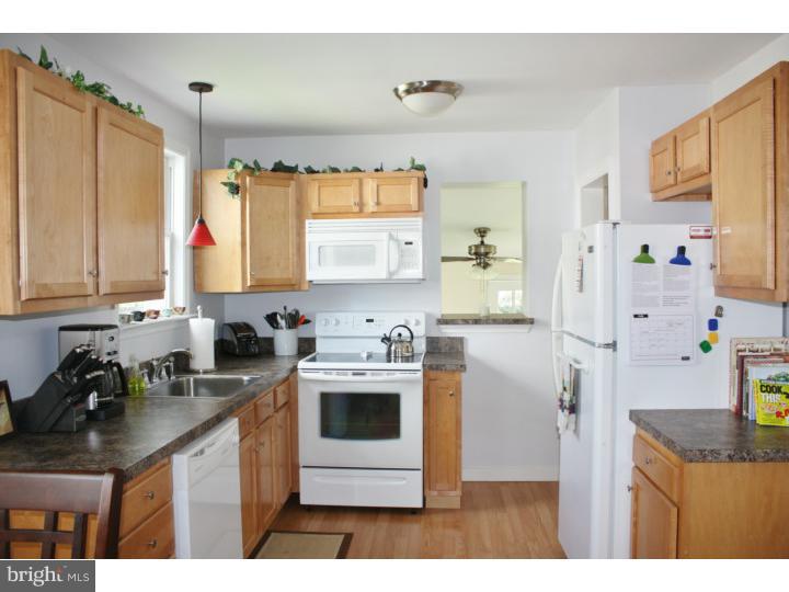 2425 Dutton Mill Road Aston, PA 19014 - Photo 6 of 14 Kitchen