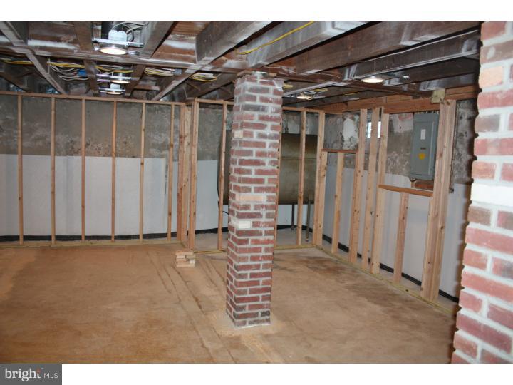 2425 Dutton Mill Road Aston, PA 19014 - Photo 10 of 14 Basement