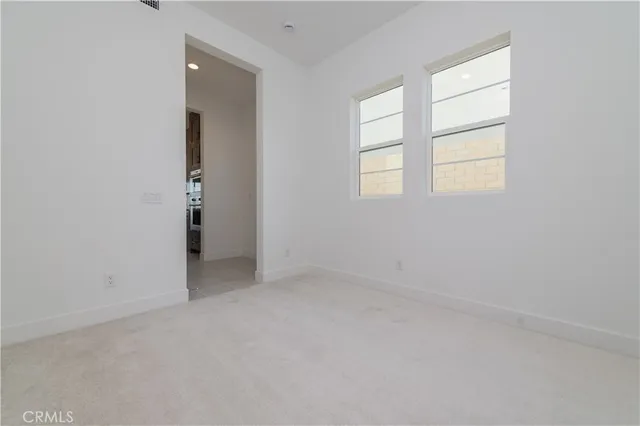 $6,750 | 27562 Juniper Lane, Valencia, CA 91381