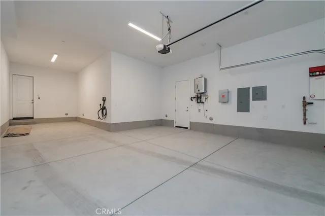 $6,750 | 27562 Juniper Lane, Valencia, CA 91381