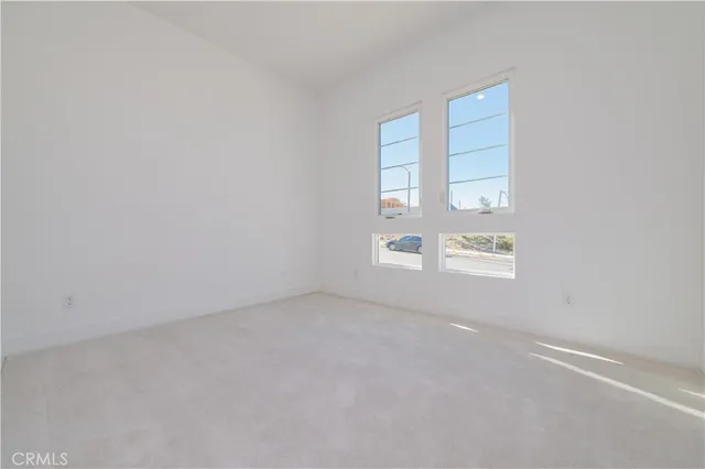 $6,750 | 27562 Juniper Lane, Valencia, CA 91381