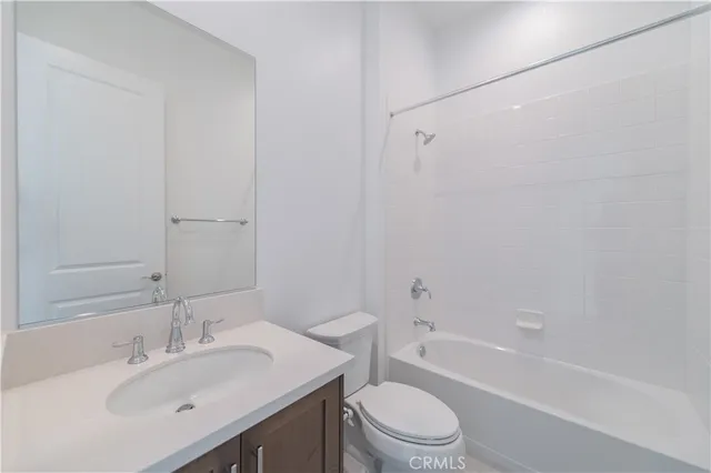 $6,750 | 27562 Juniper Lane, Valencia, CA 91381