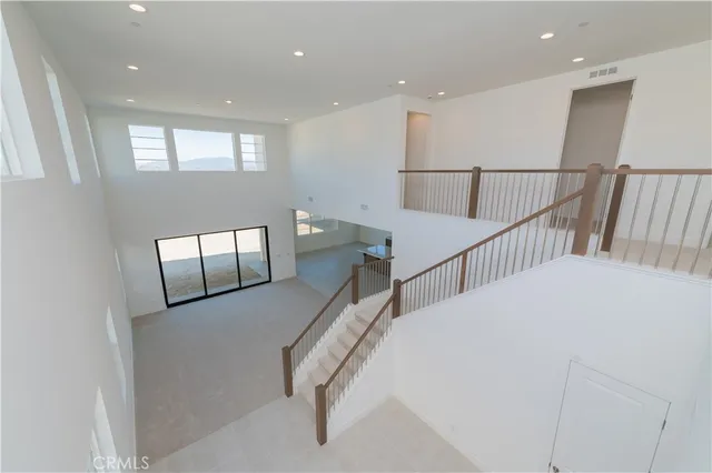 $6,750 | 27562 Juniper Lane, Valencia, CA 91381