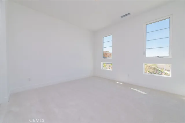 $6,750 | 27562 Juniper Lane, Valencia, CA 91381