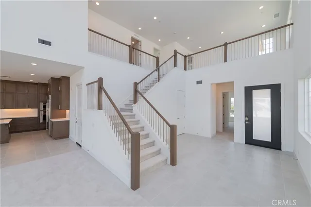 $6,750 | 27562 Juniper Lane, Valencia, CA 91381