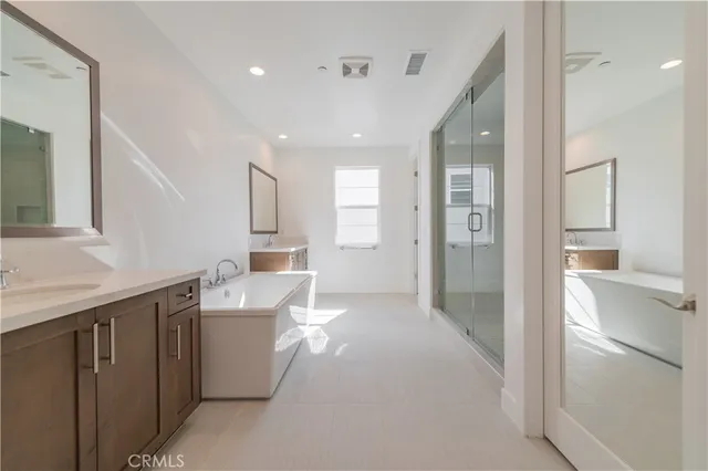 $6,750 | 27562 Juniper Lane, Valencia, CA 91381