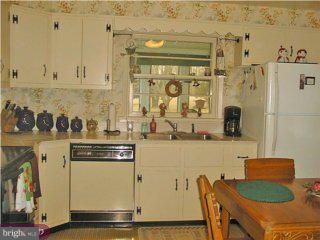 609 Corner Ketch Road Downingtown, PA 19335 - Photo 3 of 5 Gallery Image 3