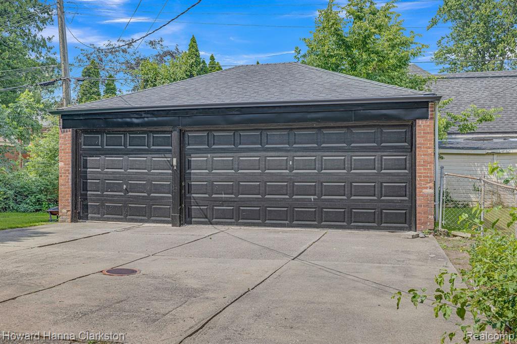 813 Harcourt Road Grosse Pointe Park, MI 48230 - Photo 5 of 40