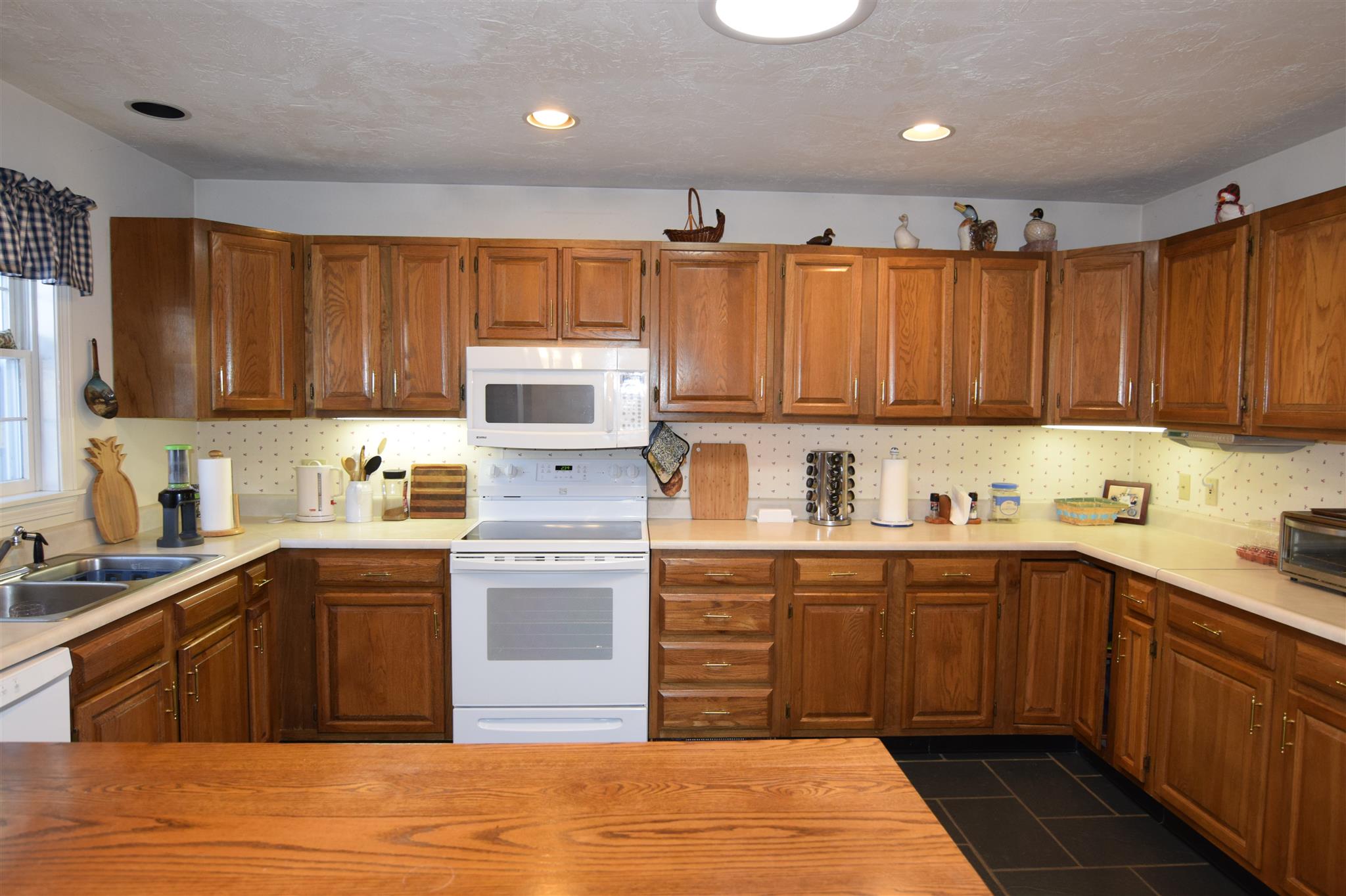 23 Pinewood Village Road, Unit 23 Lebanon, NH 03784 - Photo 9 of 23 Gallery Image 9