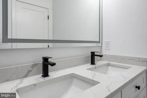 $3,400 | 1730 Montello Avenue Northeast, Washington, DC 20002