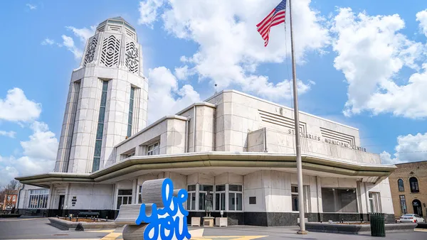 $519,990 | 201 Charlestowne Lakes Drive, St. Charles, IL 60174