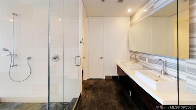 $500,000 | 1100 Biscayne Boulevard, Unit 4505, Miami, FL 33132