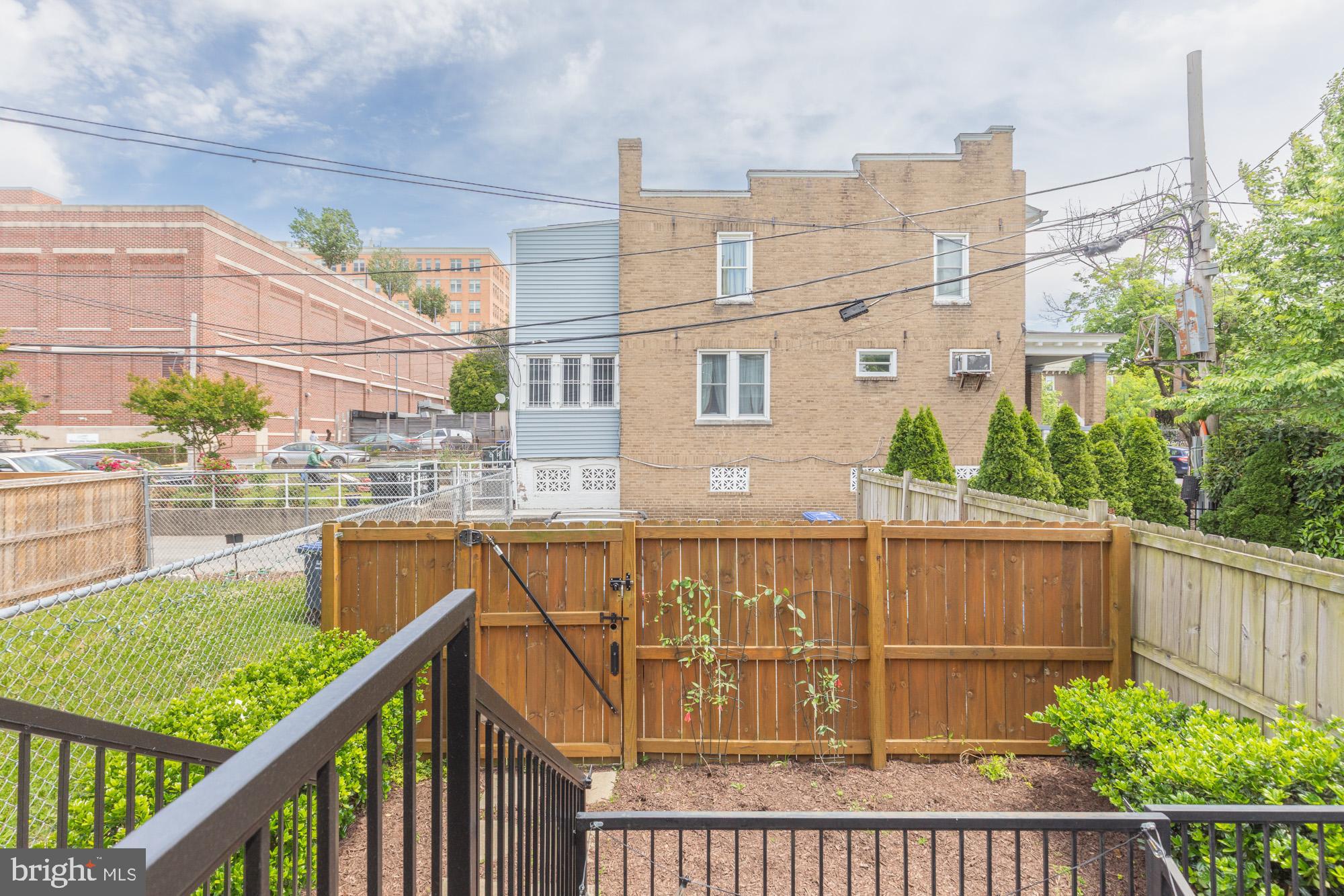 3803 10th Street Northwest, Unit 1 Washington, DC 20011 - Photo 35 of 71 a view of a balcony with yard