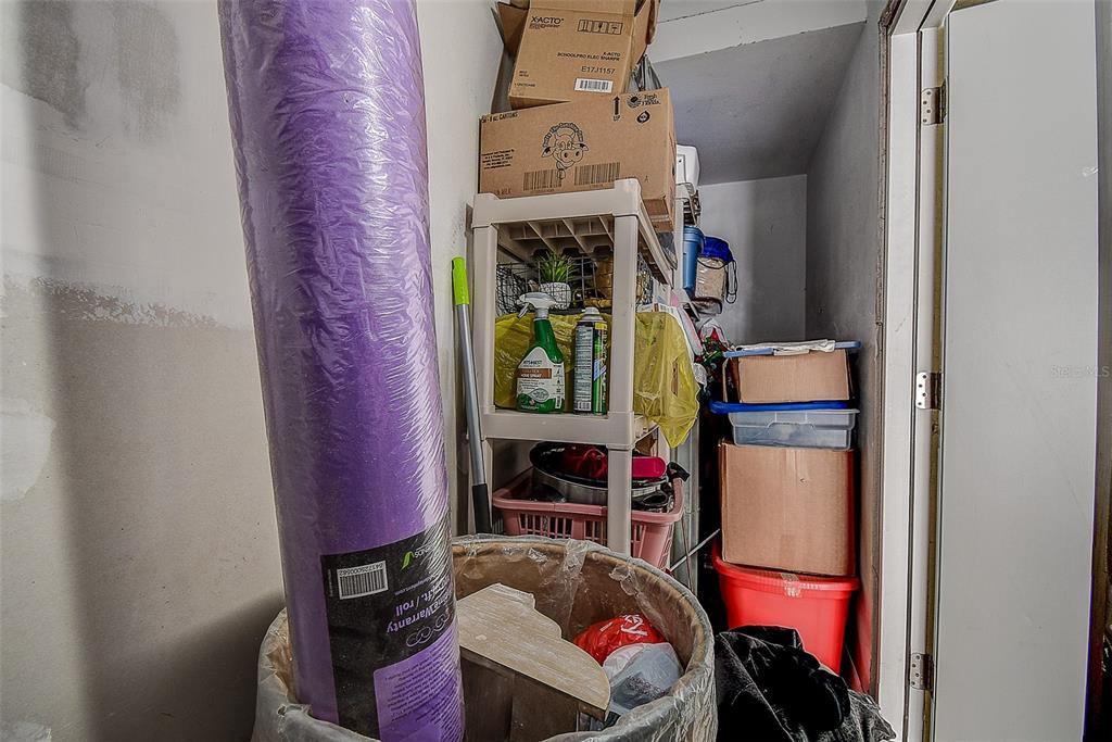 1500 Sunset Road, Unit G4 Tarpon Springs, FL 34689 - Photo 35 of 44 a bed room with a bed and a window