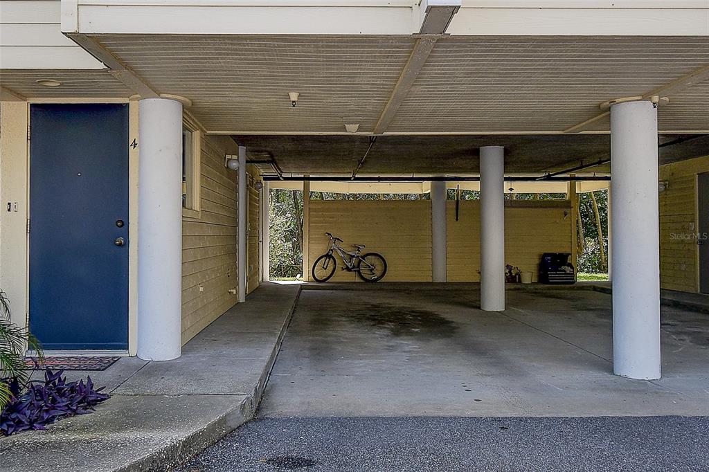 1500 Sunset Road, Unit G4 Tarpon Springs, FL 34689 - Photo 6 of 44 a front view of a house