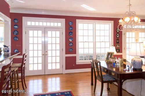 2711 East Fairway Road Morehead City, NC 28557 - Photo 18 of 52 Living Room