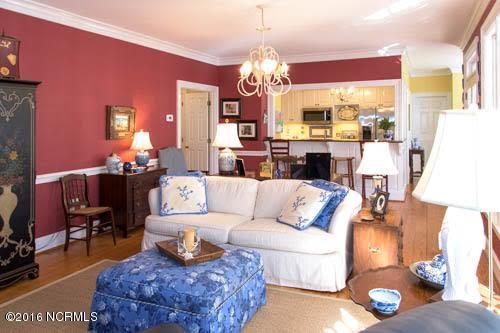 2711 East Fairway Road Morehead City, NC 28557 - Photo 24 of 52 Living Room