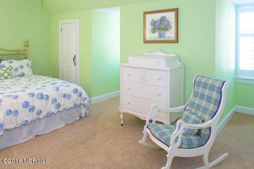 2711 East Fairway Road Morehead City, NC 28557 - Photo 40 of 52 2nd Floor Bedroom 3