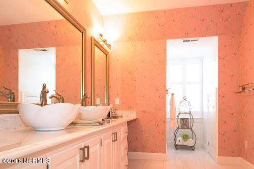 2711 East Fairway Road Morehead City, NC 28557 - Photo 42 of 52 2nd Floor Full Bath