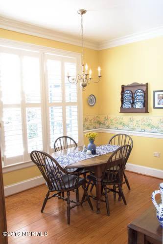 2711 East Fairway Road Morehead City, NC 28557 - Photo 9 of 52 Breakfast Area