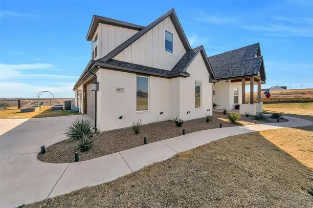 $675,000 | 1040 Agnes Street North, Springtown, TX 76082