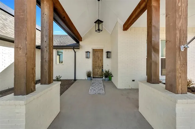 $675,000 | 1040 Agnes Street North, Springtown, TX 76082