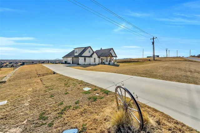 $675,000 | 1040 Agnes Street North, Springtown, TX 76082