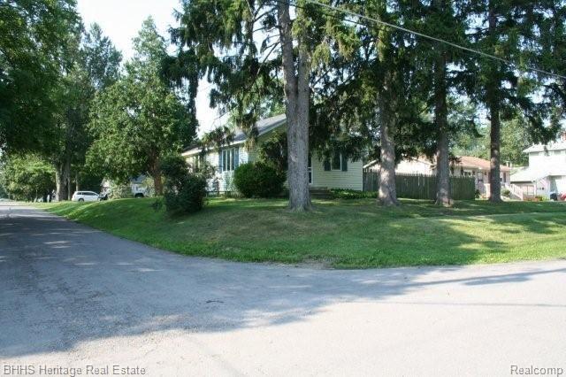 314 6th Street Fenton, MI 48430 - Photo 2 of 20 Front of House