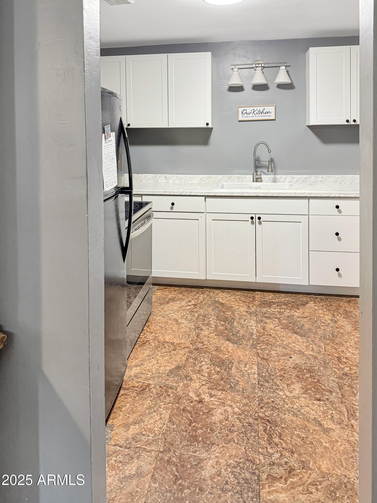 310-312 4th Street Winkelman, AZ 85192 - Photo 3 of 13 a view of cabinets