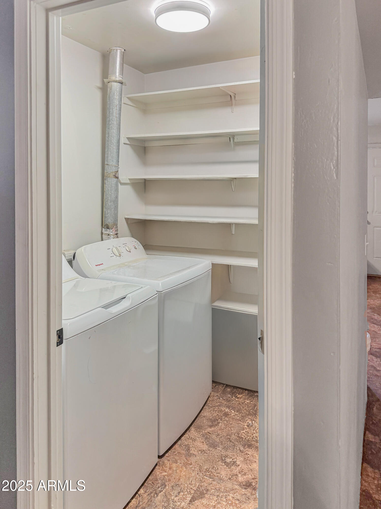 310-312 4th Street Winkelman, AZ 85192 - Photo 5 of 13 a utility room with washer and dryer