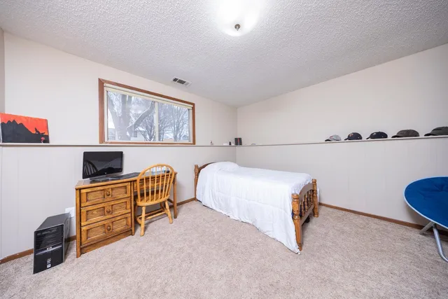 $399,900 | 225 Cardinal Lane, Chaska, MN 55318