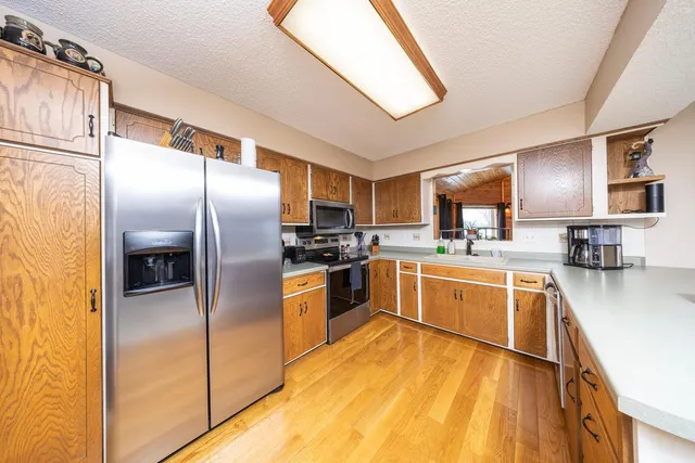 $399,900 | 225 Cardinal Lane, Chaska, MN 55318