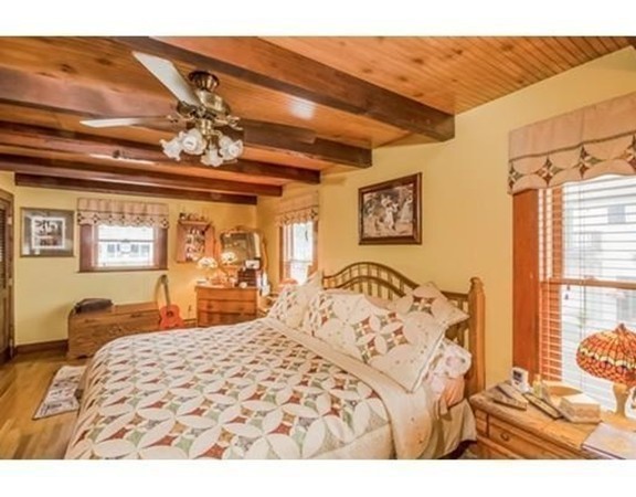 25 Mattapoisett Road Wareham, MA 02571 - Photo 8 of 15 Gallery Image 8