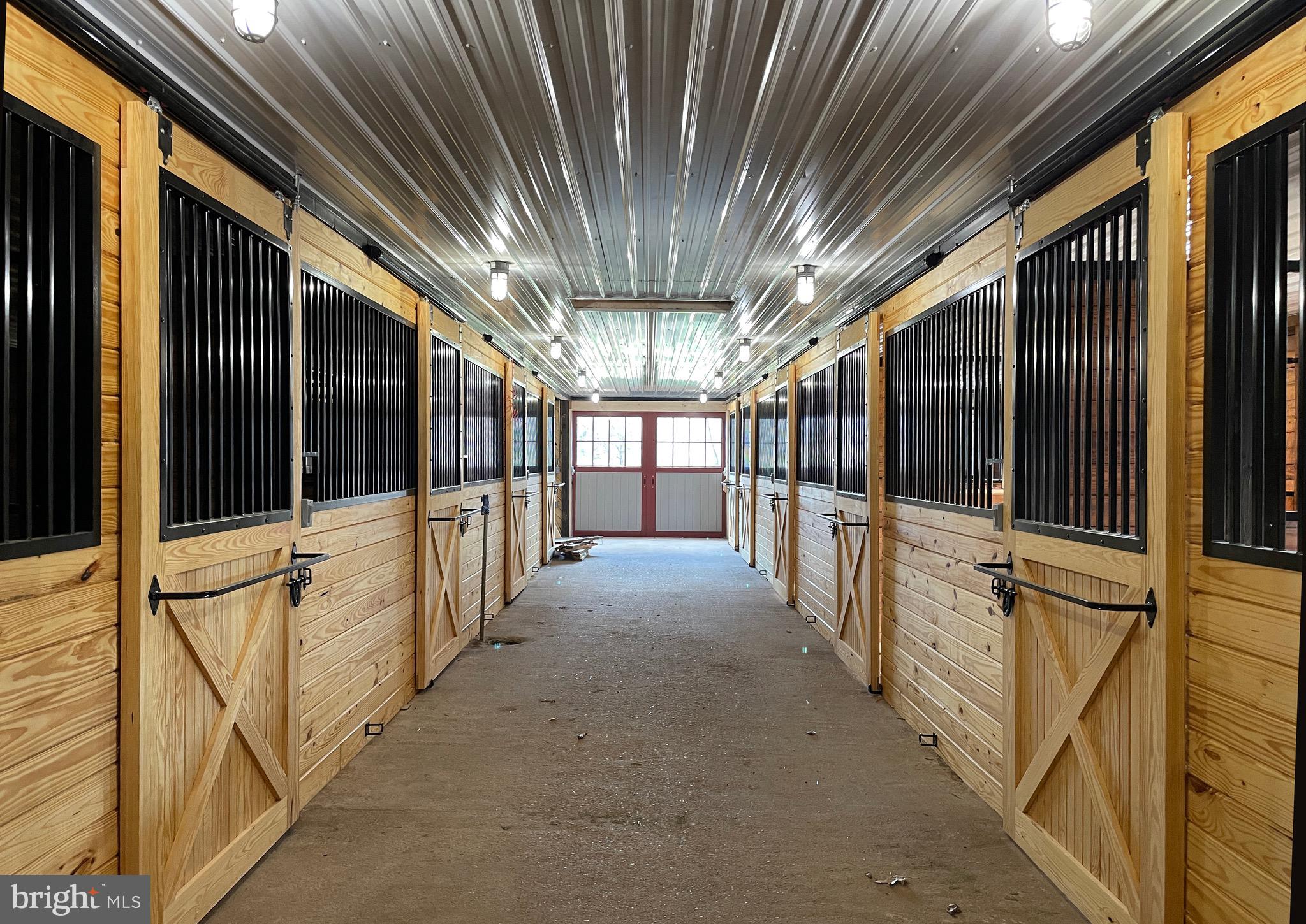 239 Spring Road Malvern, PA 19355 - Photo 18 of 29 19 Stall Barn