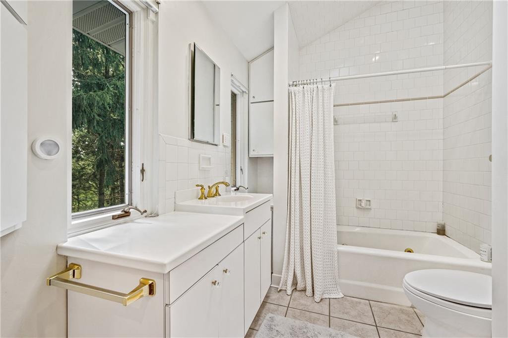 10 Chapel Ridge Road Pittsburgh, PA 15238 - Photo 13 of 25 Gallery Image 13