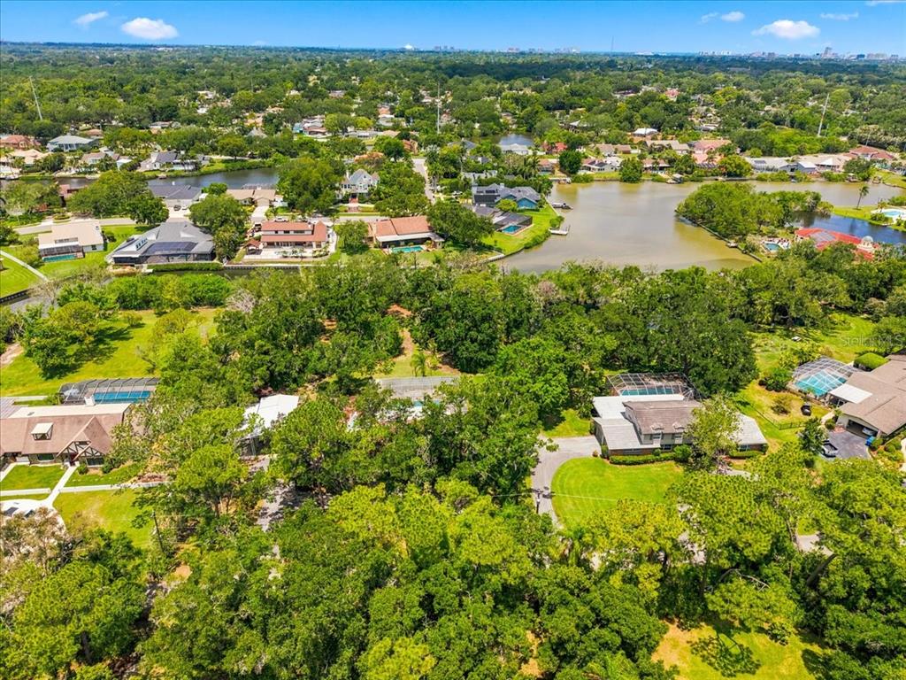 1680 Fox Road Clearwater, FL 33764 - Photo 4 of 72