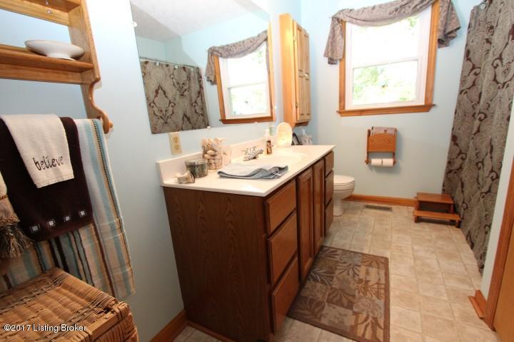 1125 Cole Road Harrodsburg, KY 40330 - Photo 45 of 47 Spare Bath