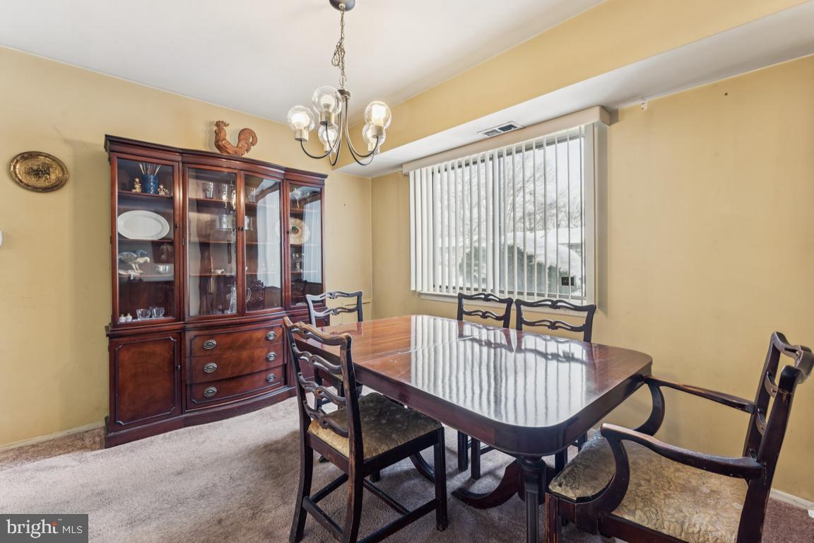 1501 Timber Creek Road Clementon, NJ 08021 - Photo 11 of 27 Dining Room