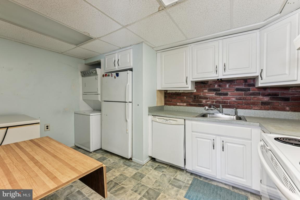 1501 Timber Creek Road Clementon, NJ 08021 - Photo 15 of 27 Kitchen