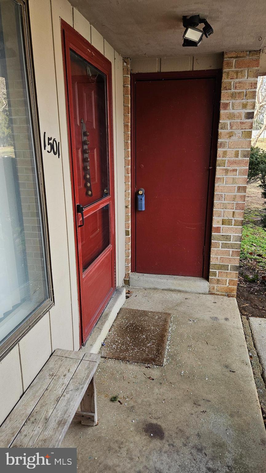 1501 Timber Creek Road Clementon, NJ 08021 - Photo 4 of 27 Porch/Storage Closet