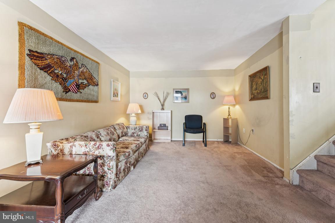 1501 Timber Creek Road Clementon, NJ 08021 - Photo 8 of 27 Living Room