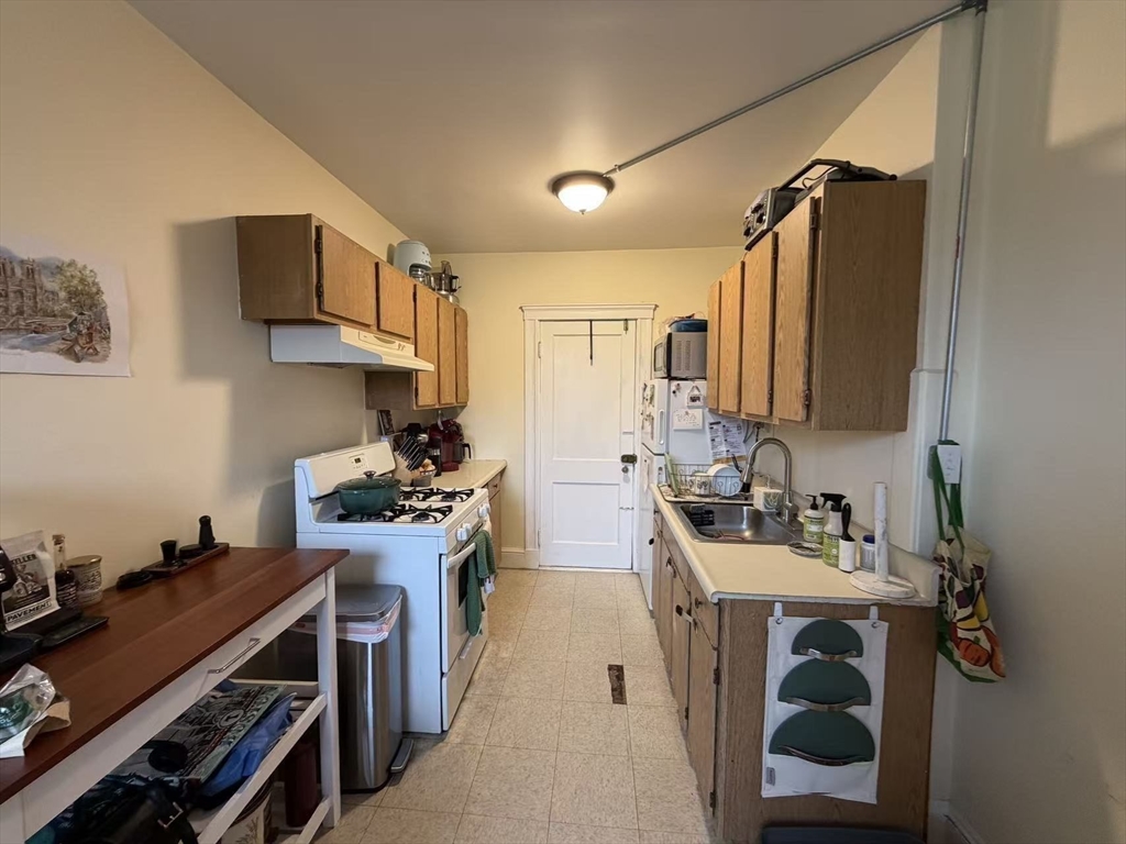 97 Chester Street, Unit C2 Boston, MA 02134 - Photo 5 of 7