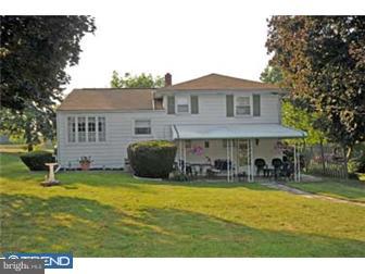 145 Lawrence Road Broomall, PA 19008 - Photo 9 of 12 Exterior Back