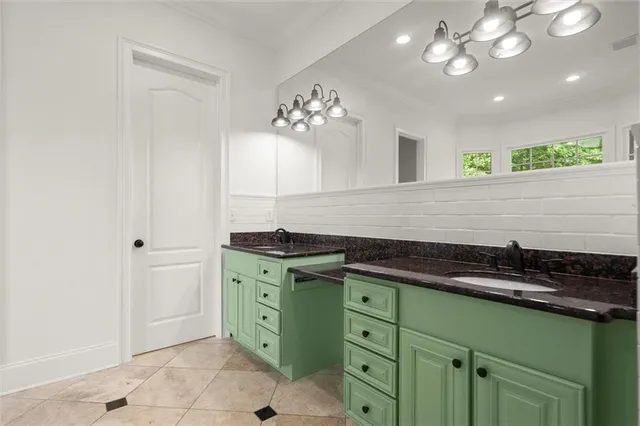 $995,000 | 5515 Riverwalk Court, Gainesville, GA 30506