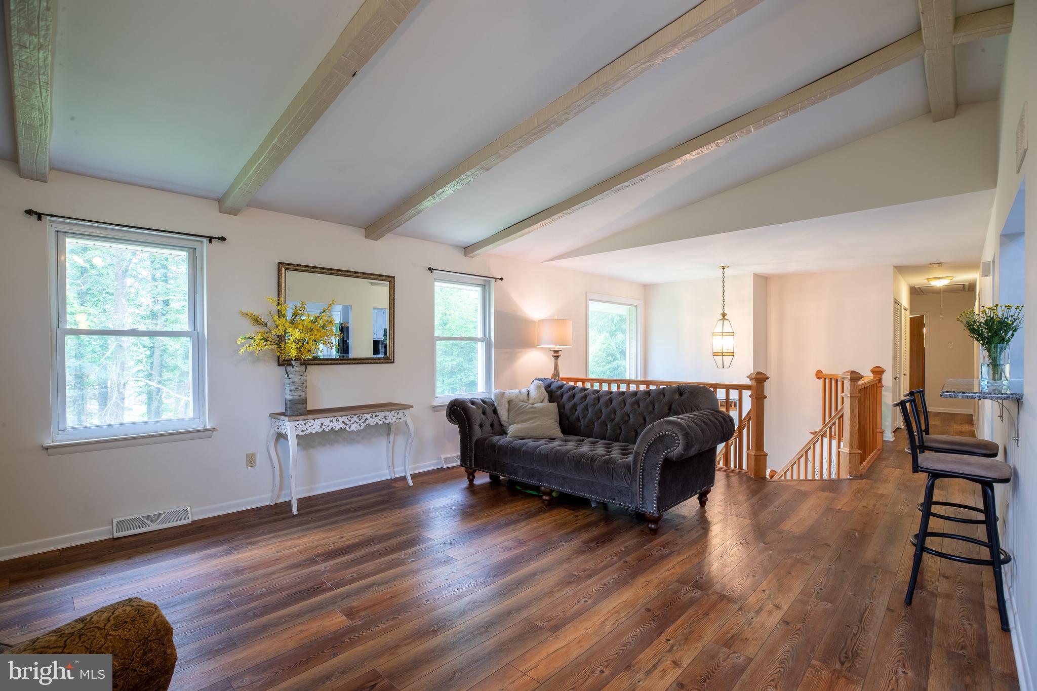 1264 North Manor Road Glenmoore, PA 19343 - Photo 7 of 35 Living Room