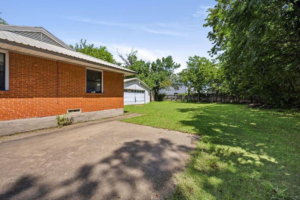 1403 Segundo Drive Irving, TX 75060 - Photo 18 of 23