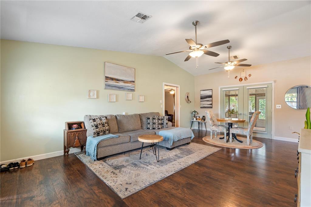 8901 Wayward Circle Hudson, FL 34667 - Photo 5 of 39